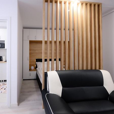Charming Hideaway Inspired By El Profesor'S Intrigue Apartamento Bucareste Exterior foto
