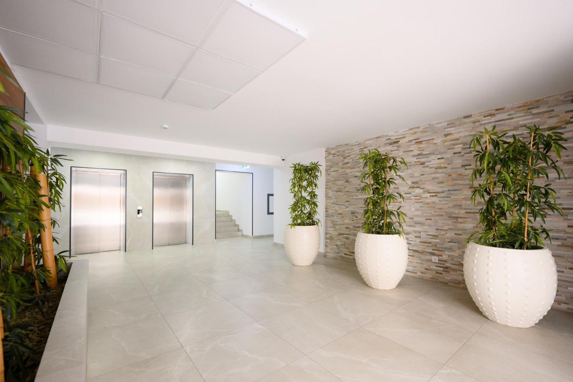 Charming Hideaway Inspired By El Profesor'S Intrigue Apartamento Bucareste Exterior foto